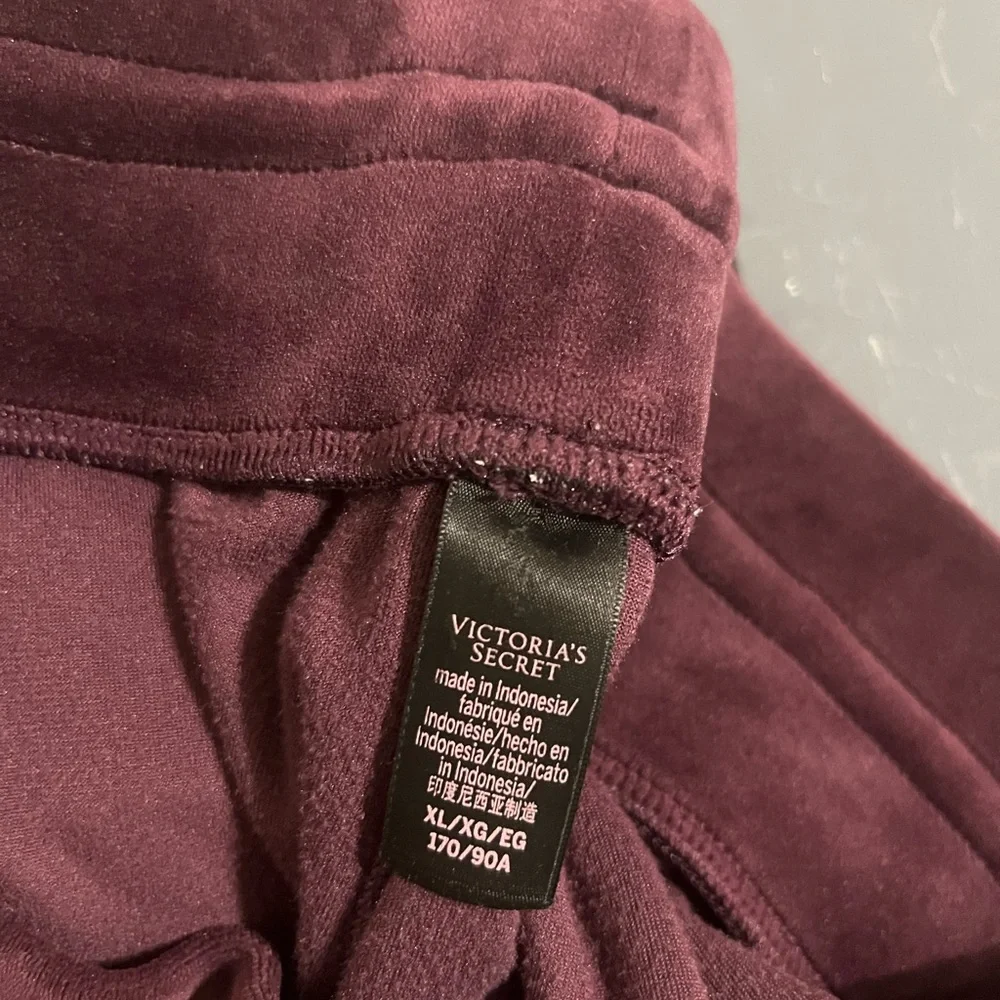 2 for $30 VS Joggers - Picture 6 of 6